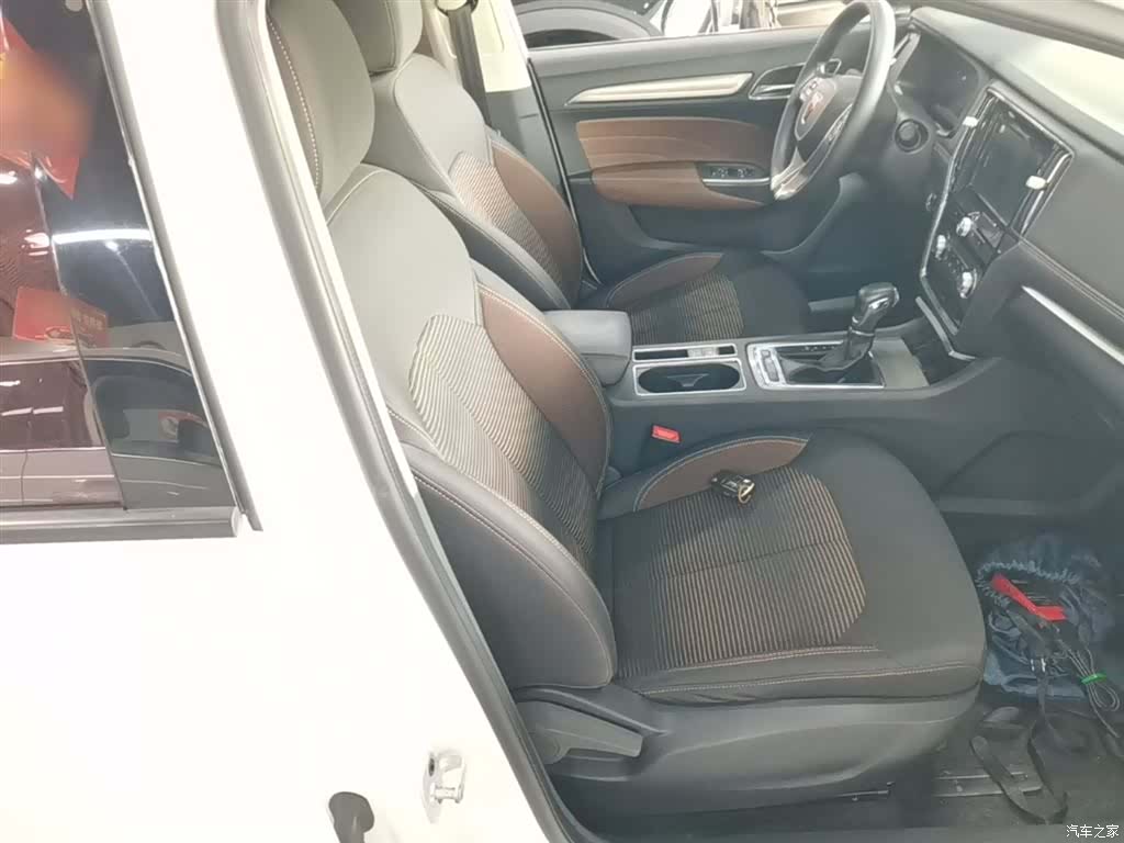 Roewe i6, 2019 25