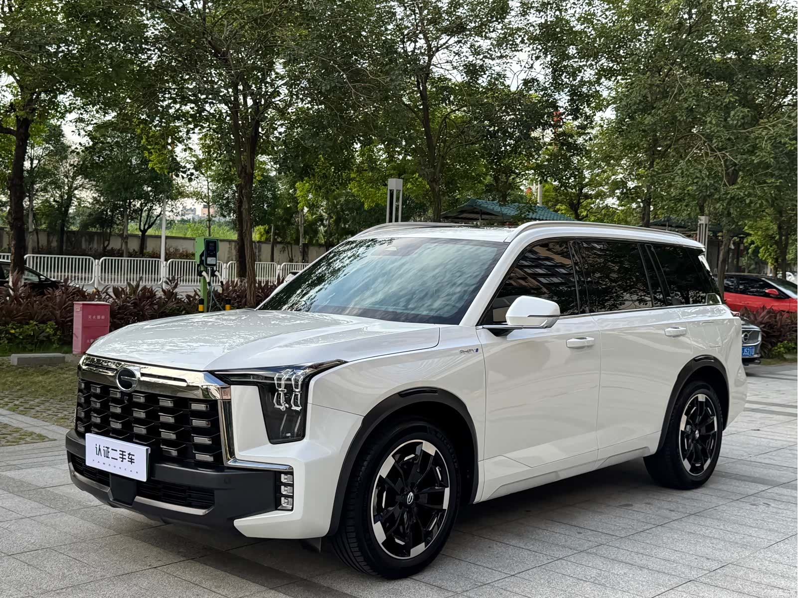 Trumpchi ES9, 2025 1