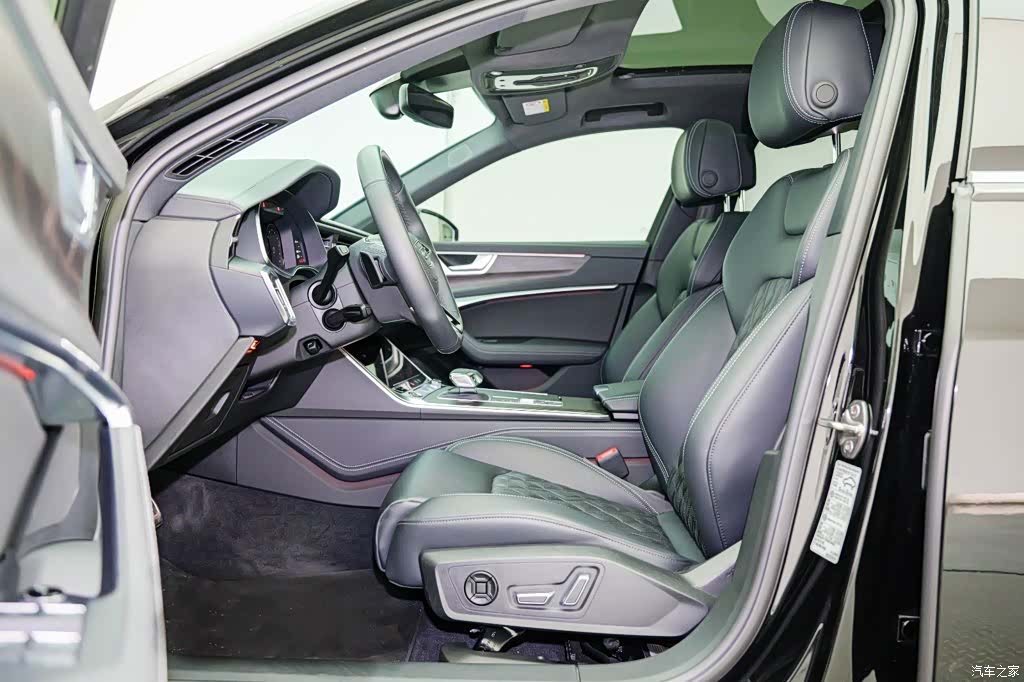 Audi A6L, 2025 10