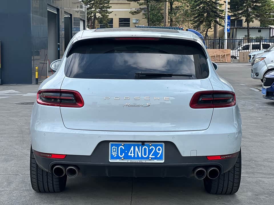 Porsche Macan