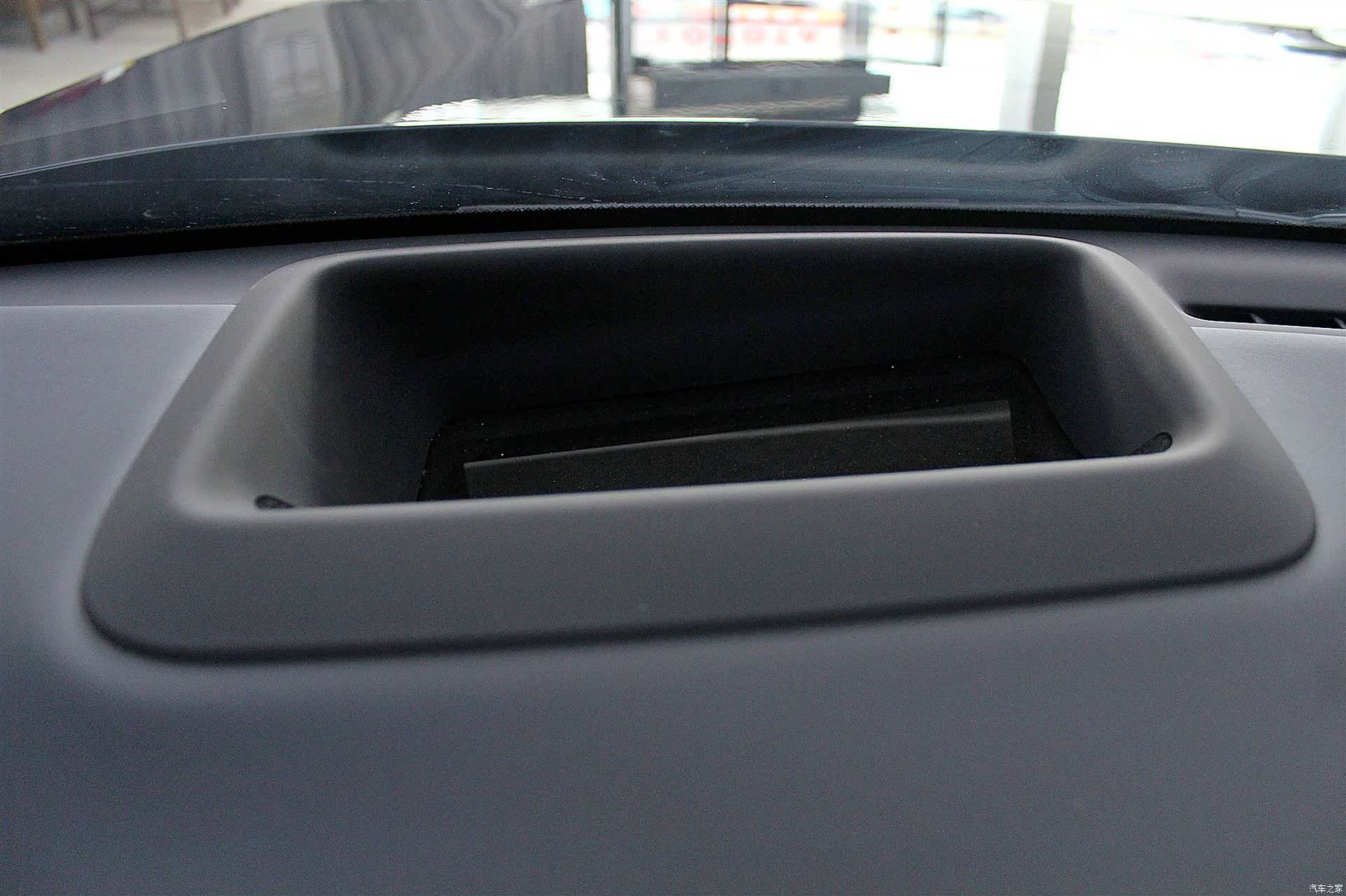 Li Auto L8, 2024 13