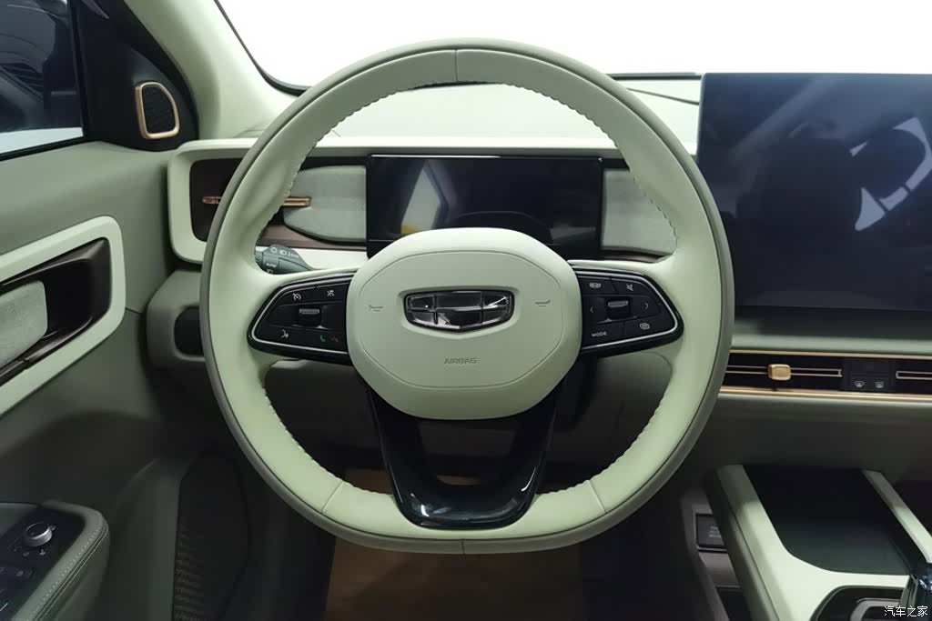 Geely Icon, 2026 15