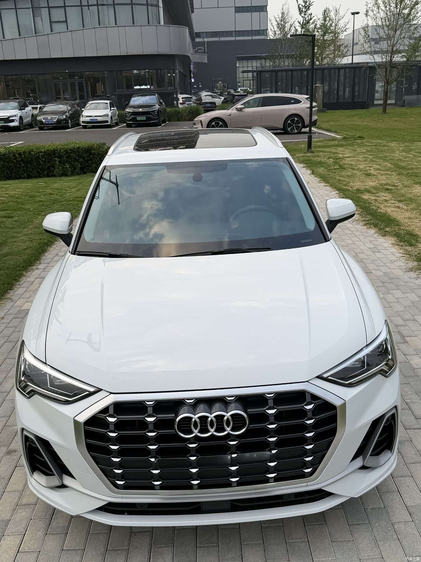 Audi Q3, 2023 9