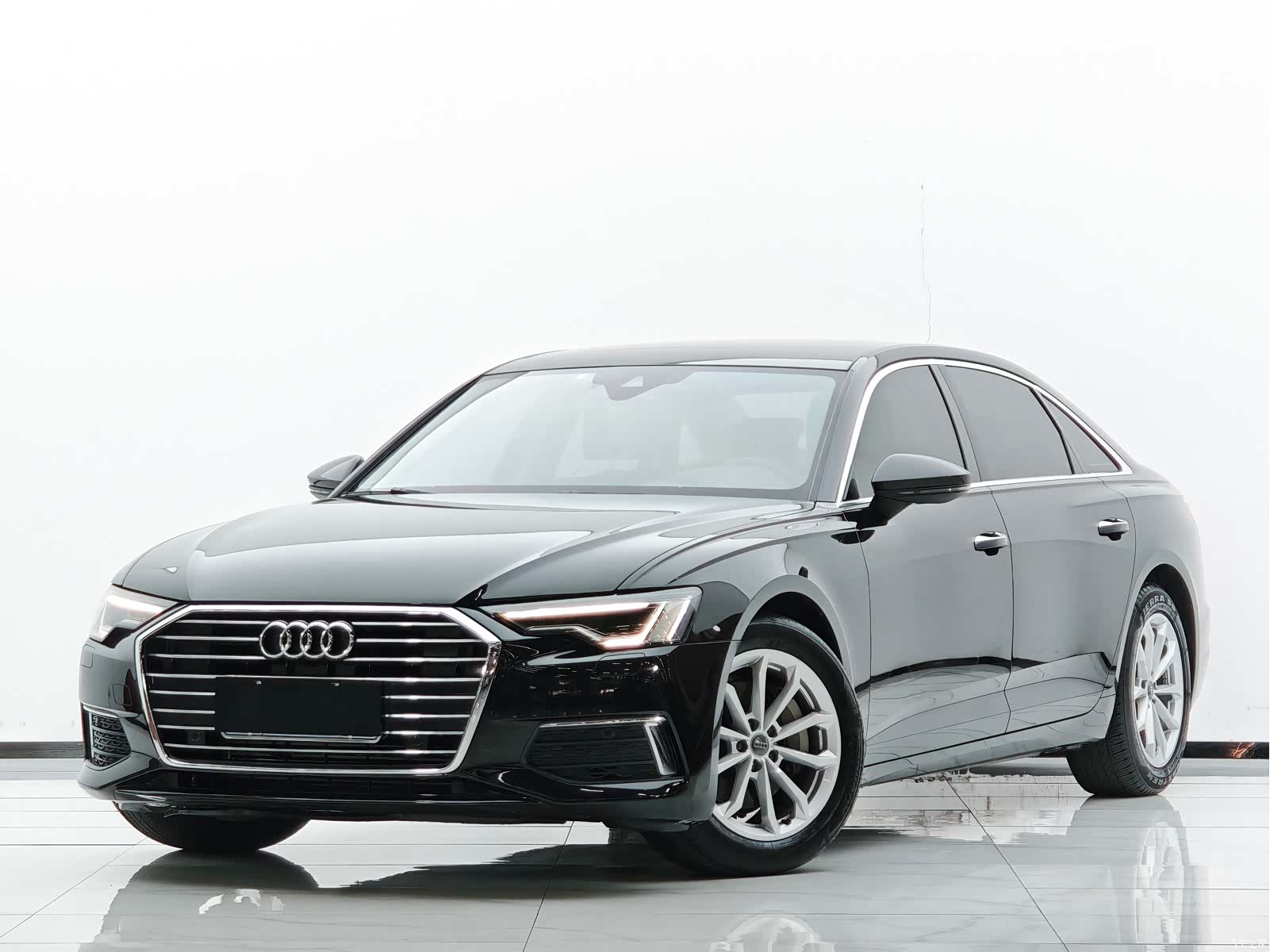 Audi A6L, 2021 1