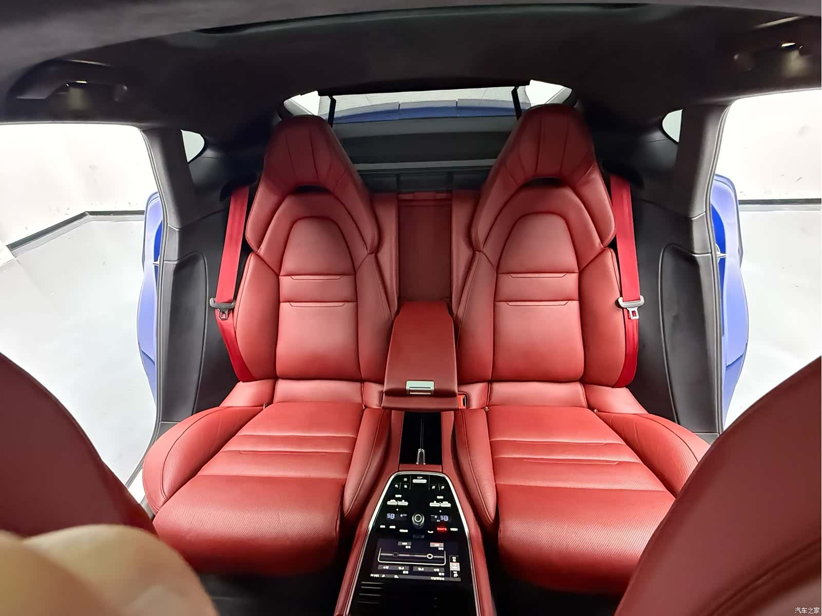 Porsche Panamera, 2018 9