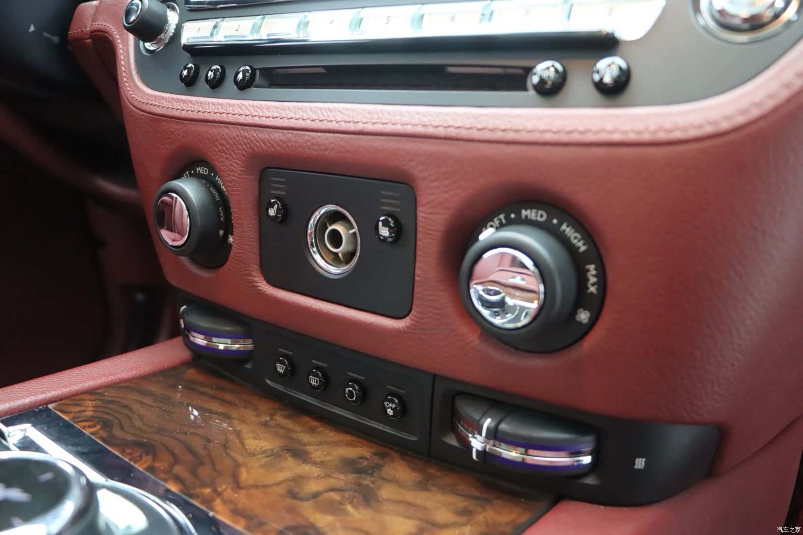 Rolls-Royce Ghost, 2014 11