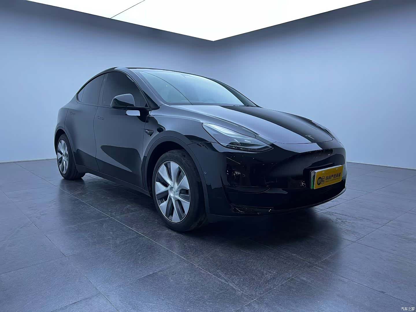 Tesla Model Y, 2023 3