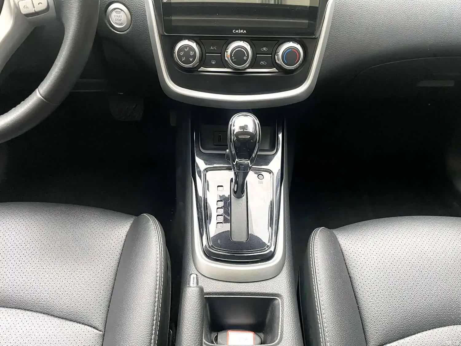 Nissan Tiida, 2022 14