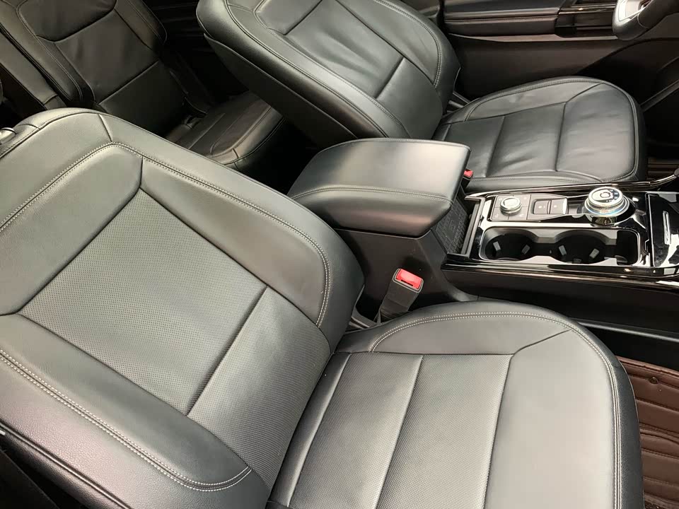 Ford Explorer Ford Explorer