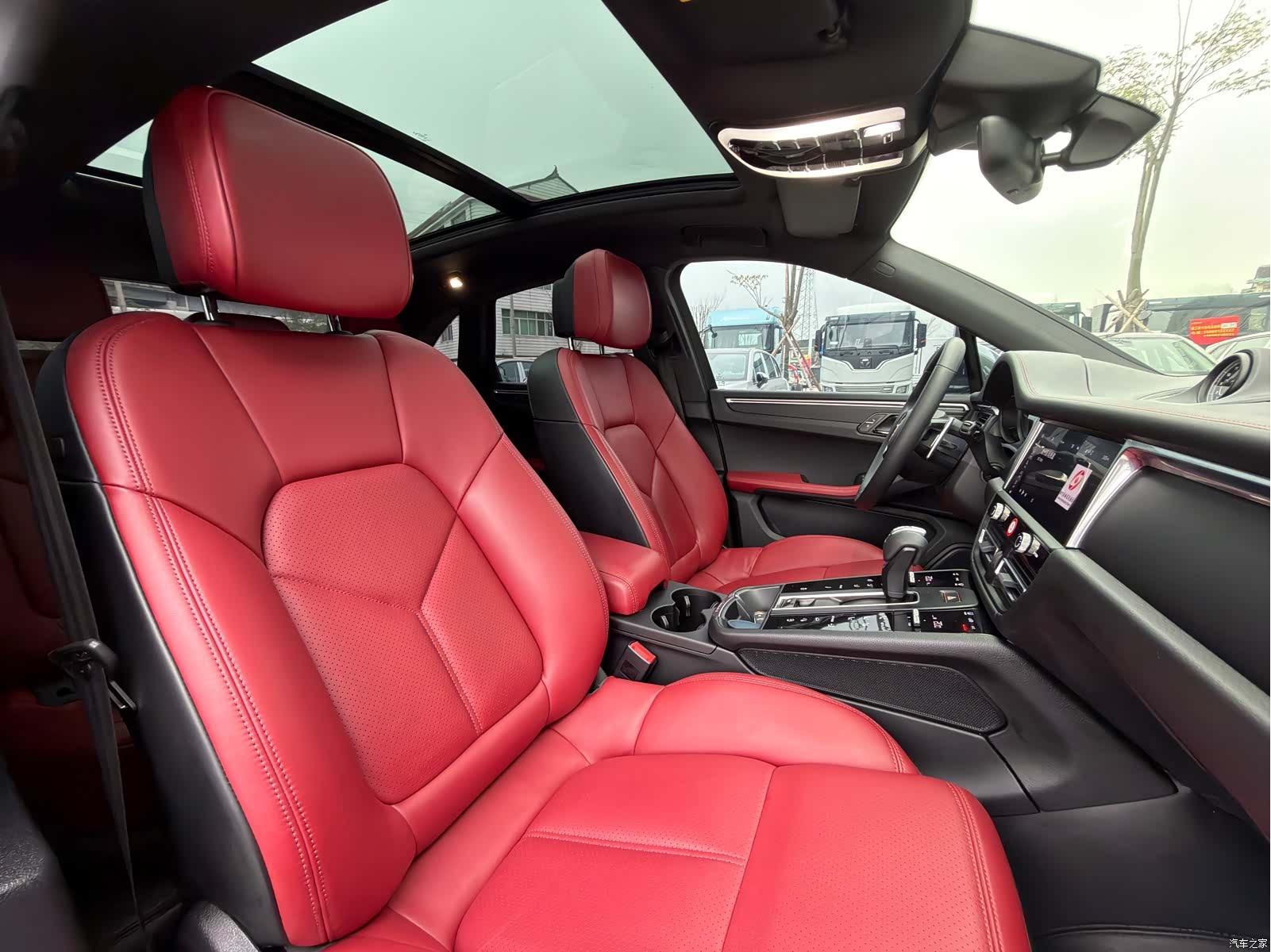 Porsche Macan, 2024 15