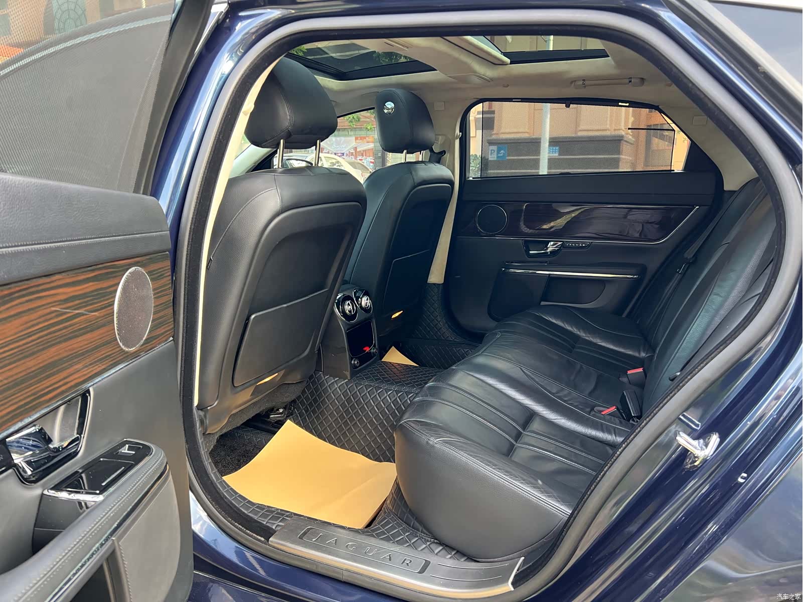 Jaguar XJ, 2014 12
