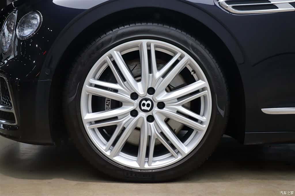 Bentley Flying Spur, 2023 25