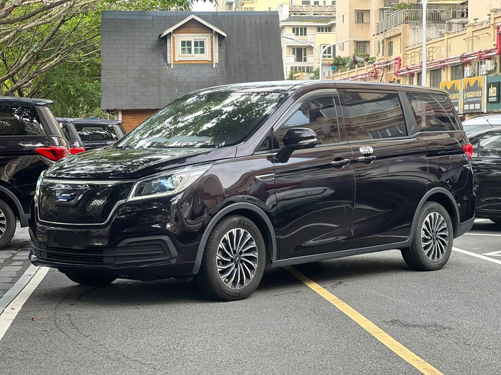 Oshan Cosmos EV