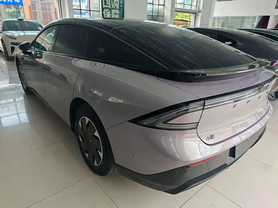 XPENG P7+