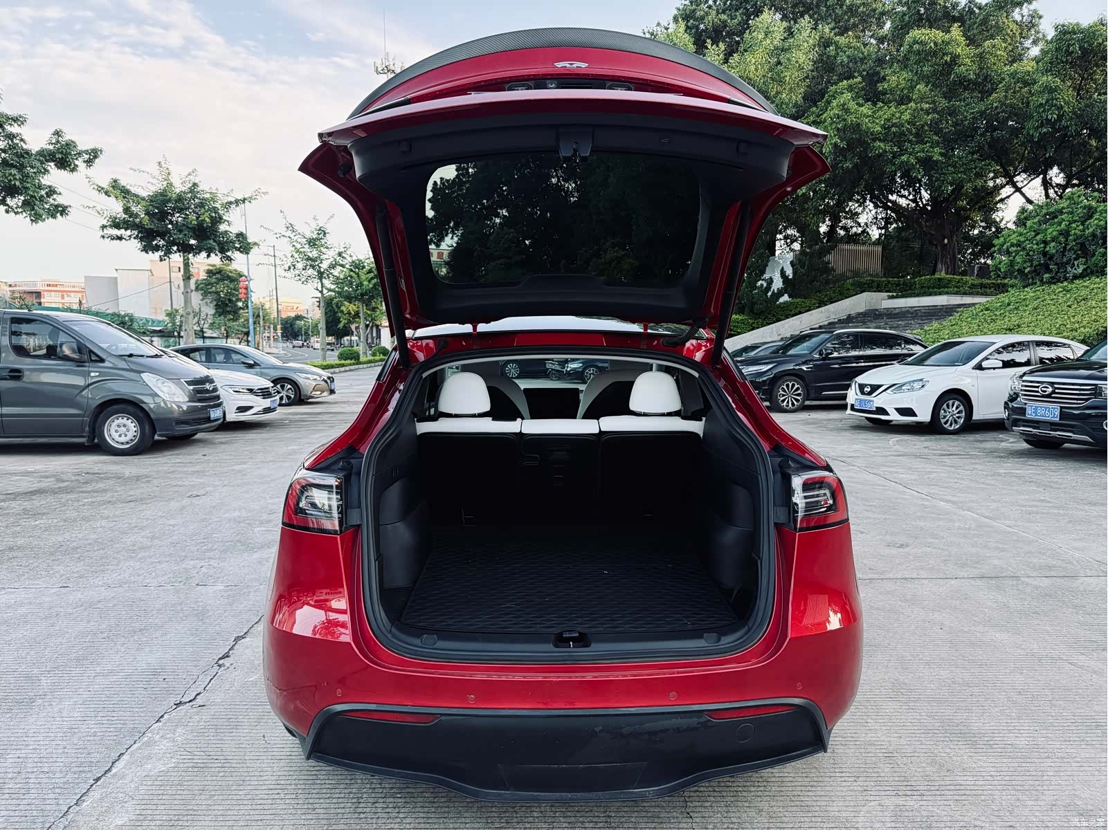 Tesla Model Y, 2022 16