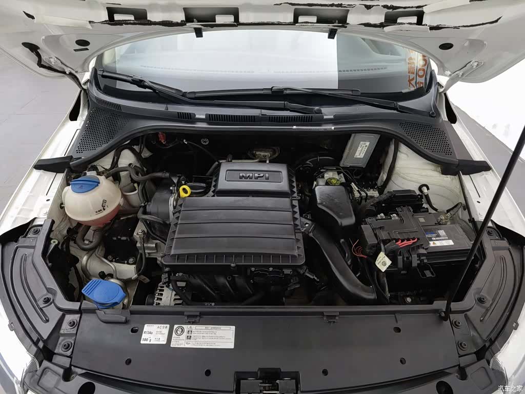 Skoda Rapid, 2014 6