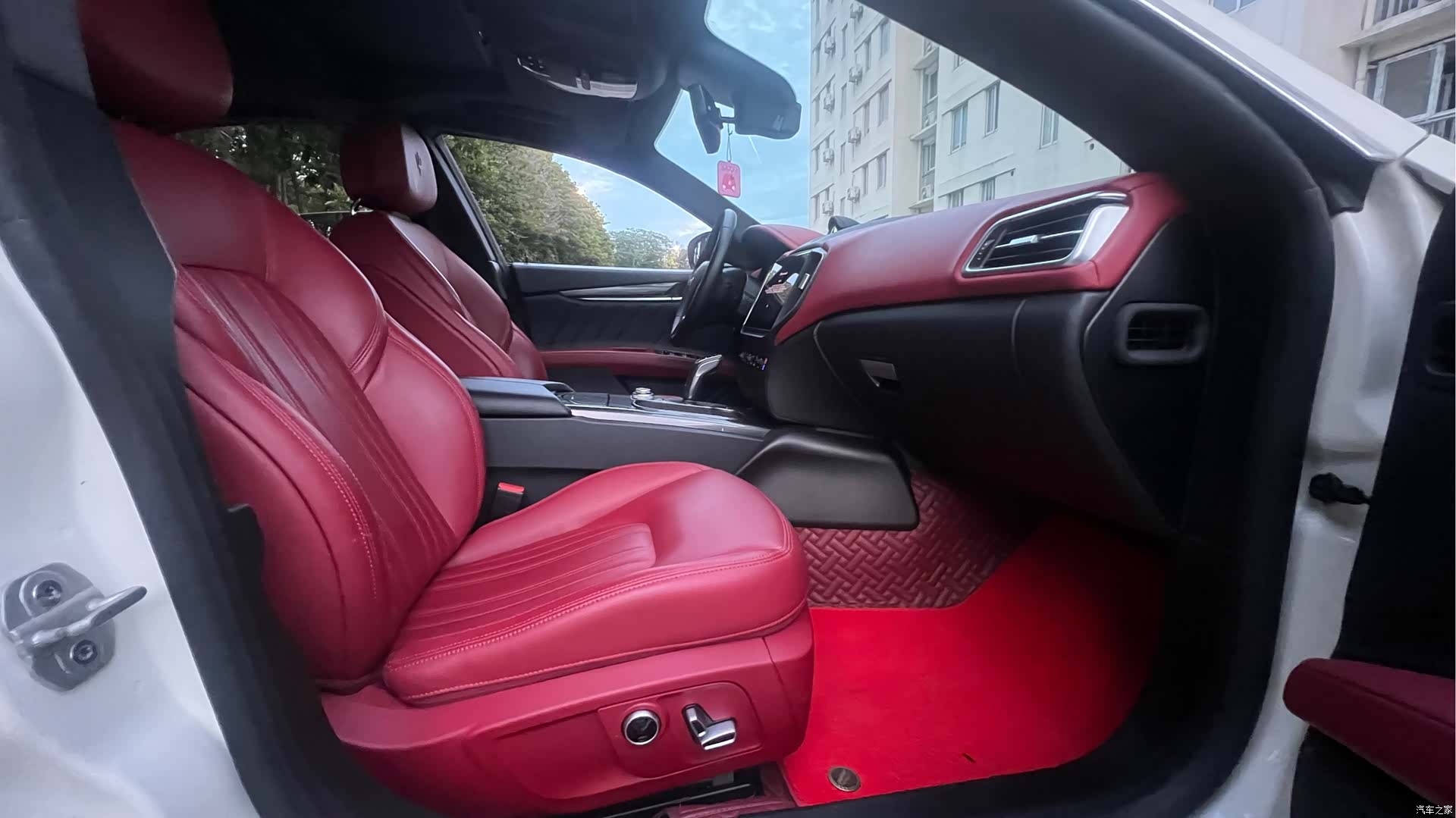 Maserati Ghibli, 2021 13