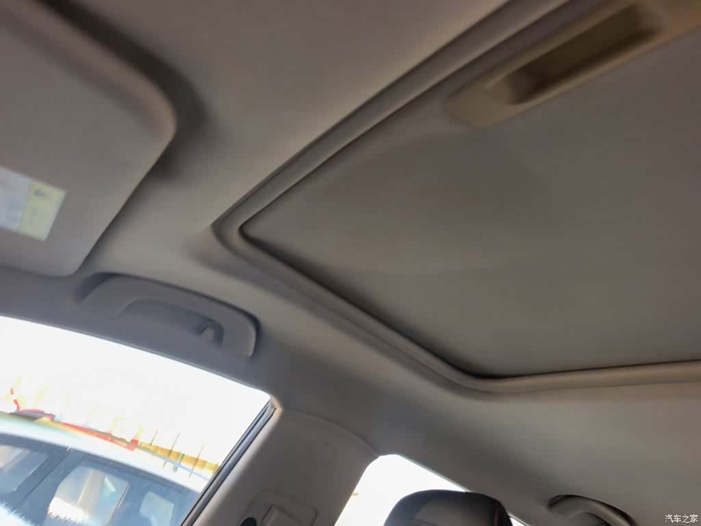 Wuling 560, 2016 18
