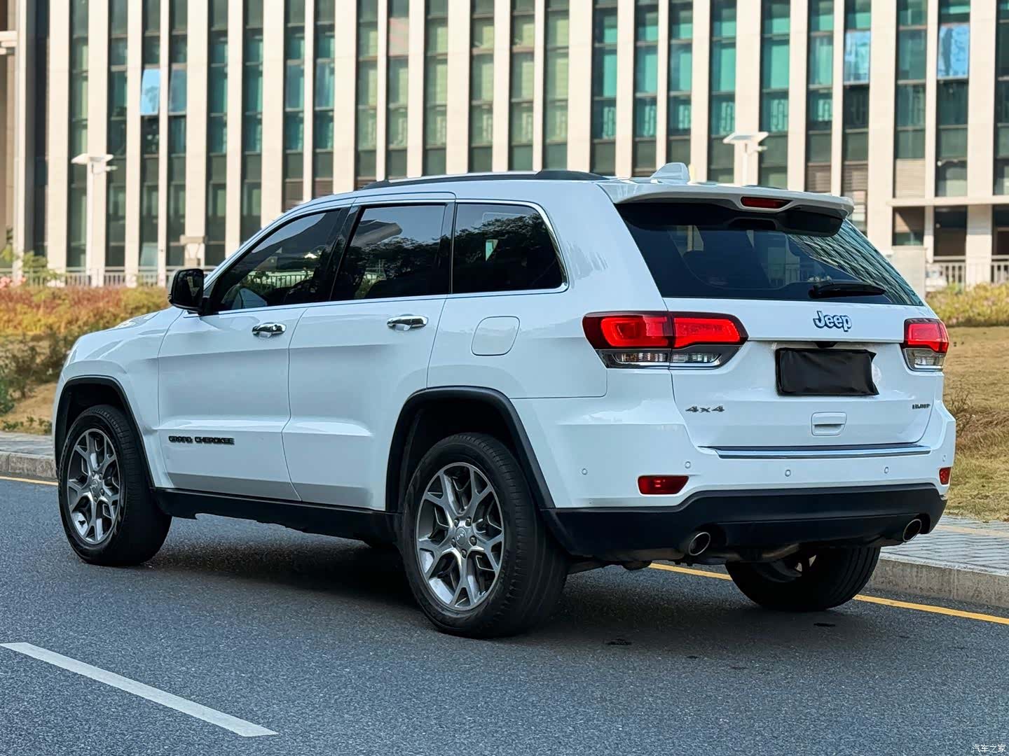 Jeep Grand Cherokee, 2023 7