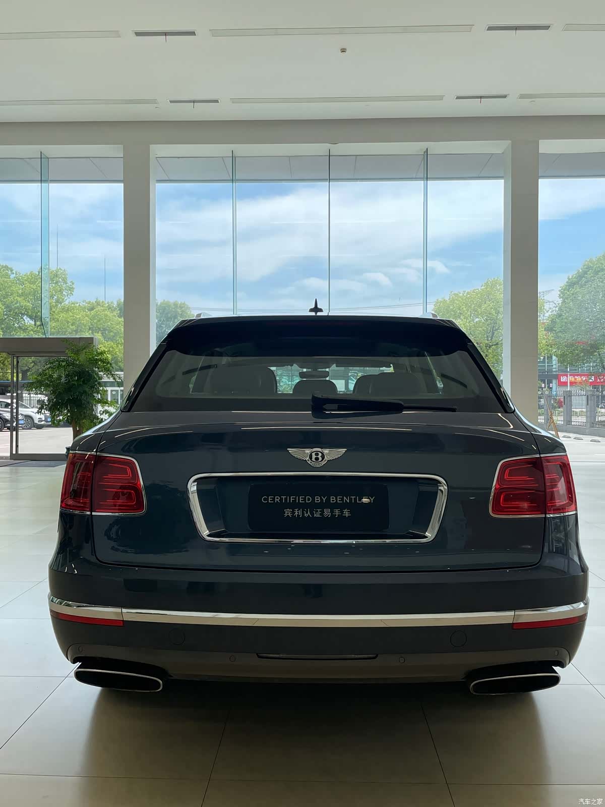Bentley Bentayga, 2017 7
