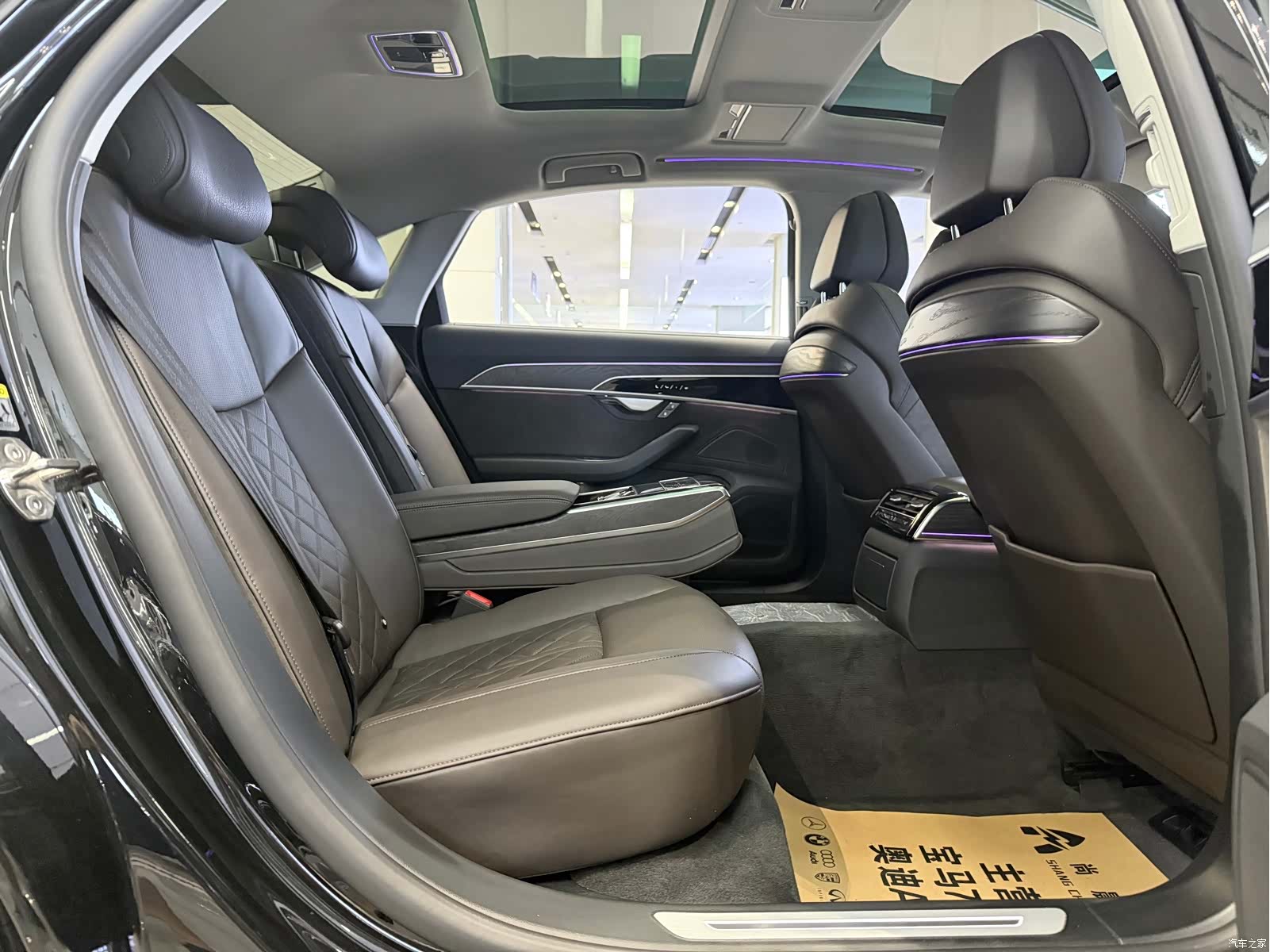 Audi A8L, 2021 10