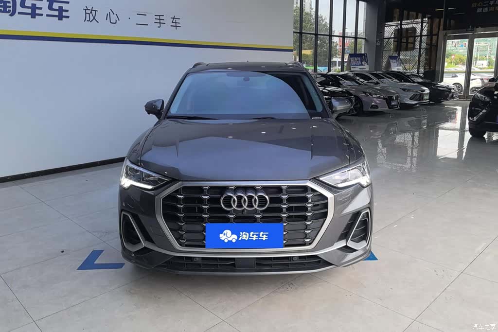 Audi Q3, 2022 2