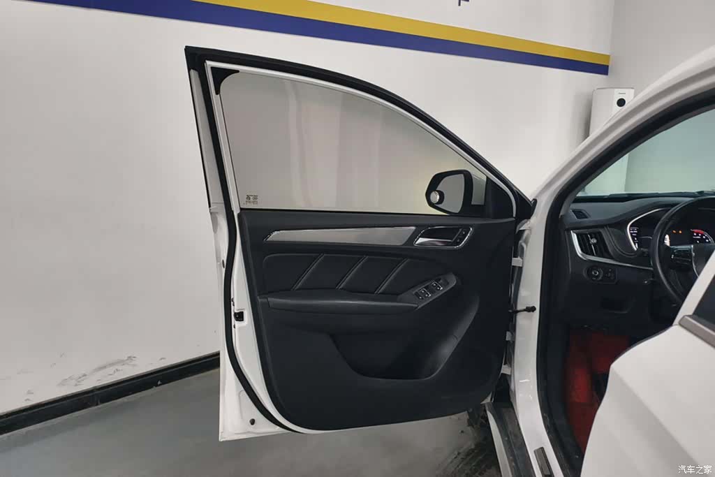 Roewe RX5, 2018 7