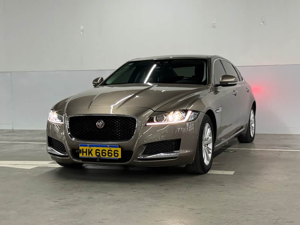 Jaguar XFL
