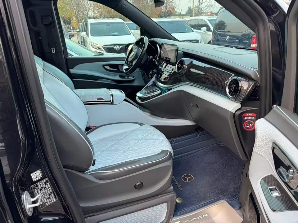 Mercedes-Benz V-class