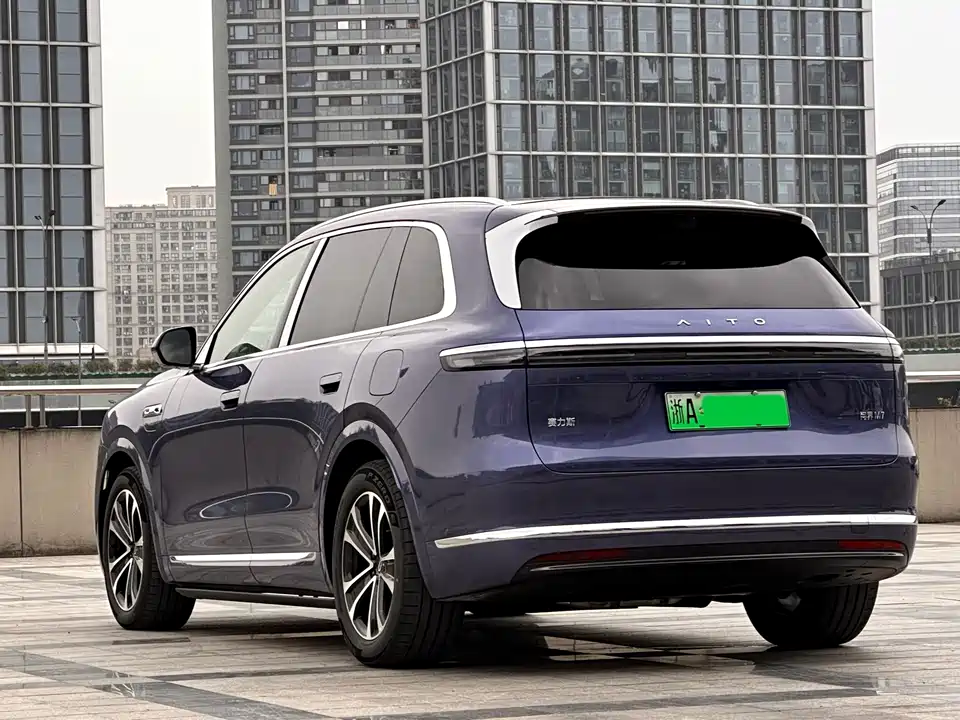 AITO Ask the world M7