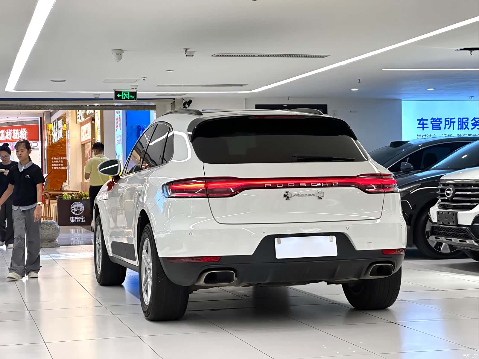 Porsche Macan, 2022 все фото