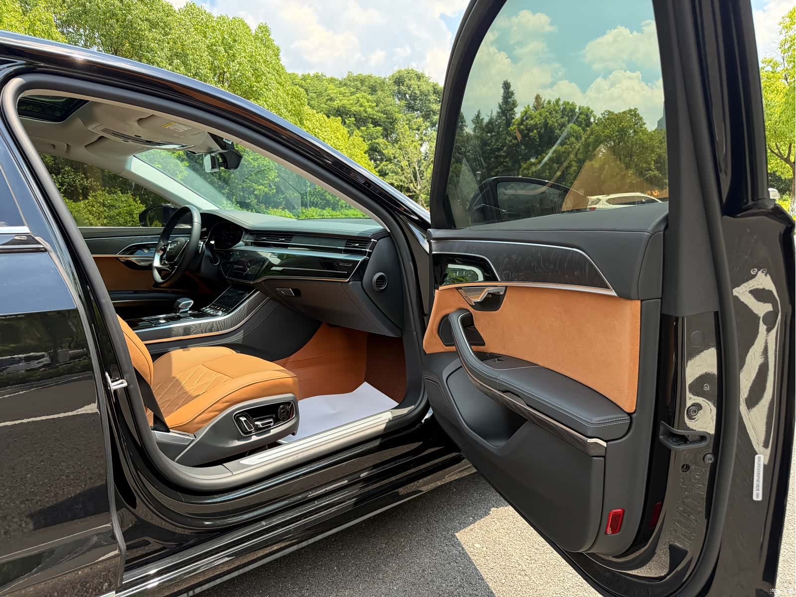 Audi A8L, 2023 11