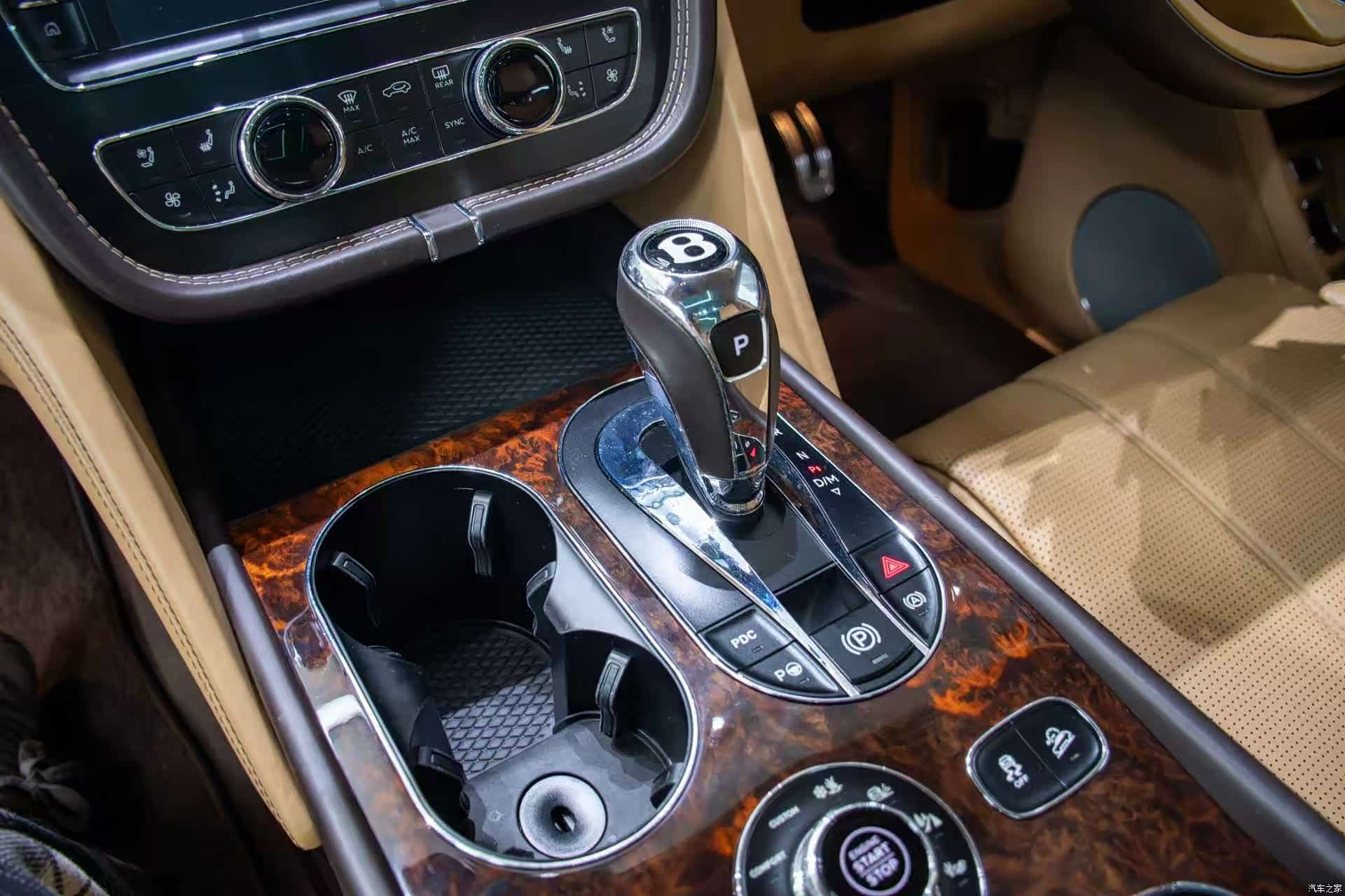 Bentley Bentayga, 2016 7