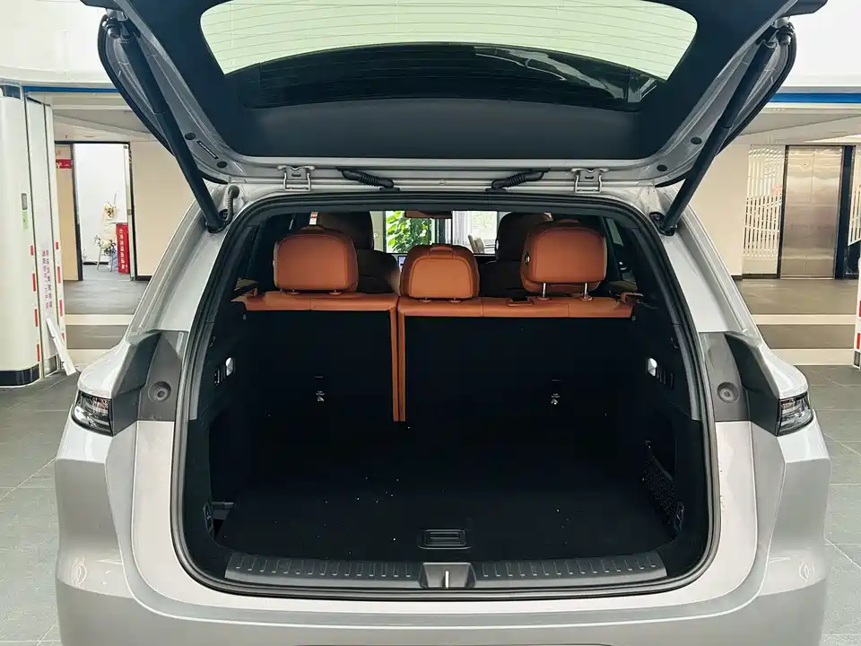 Li Auto Ideal L6