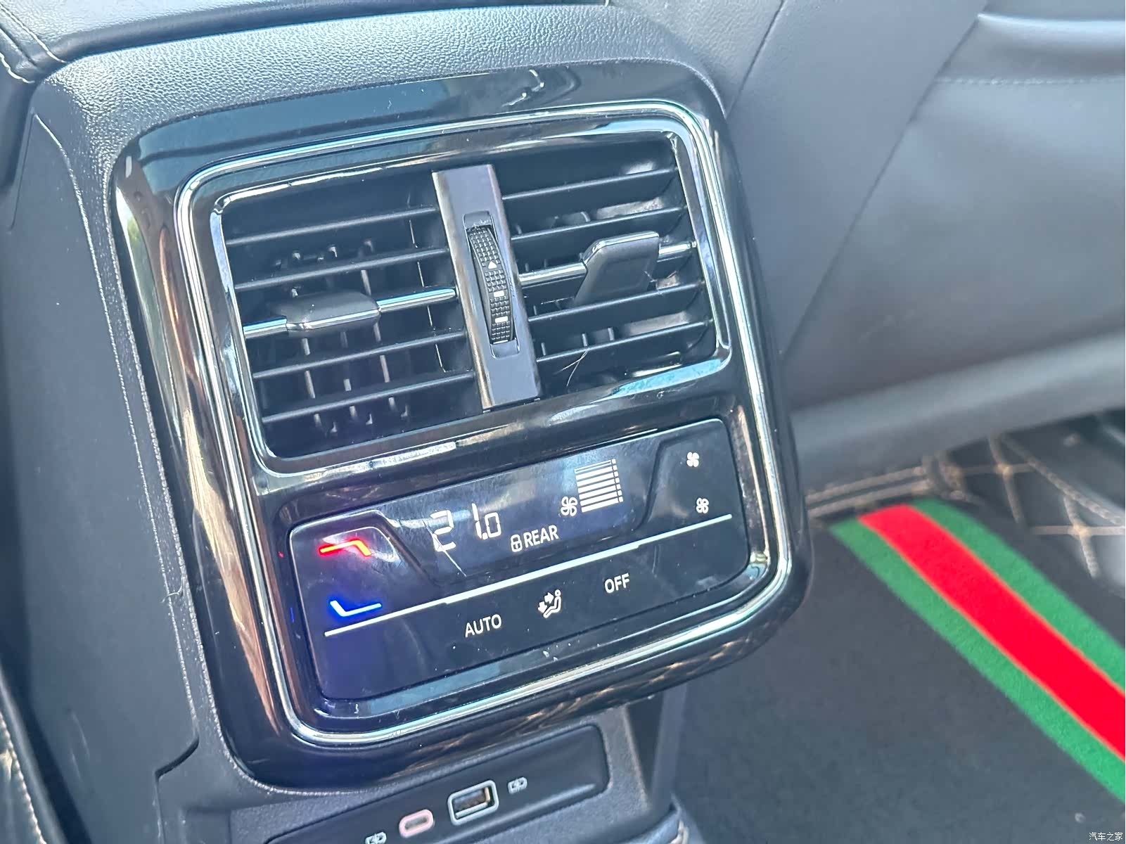 Volkswagen Passat, 2022 13