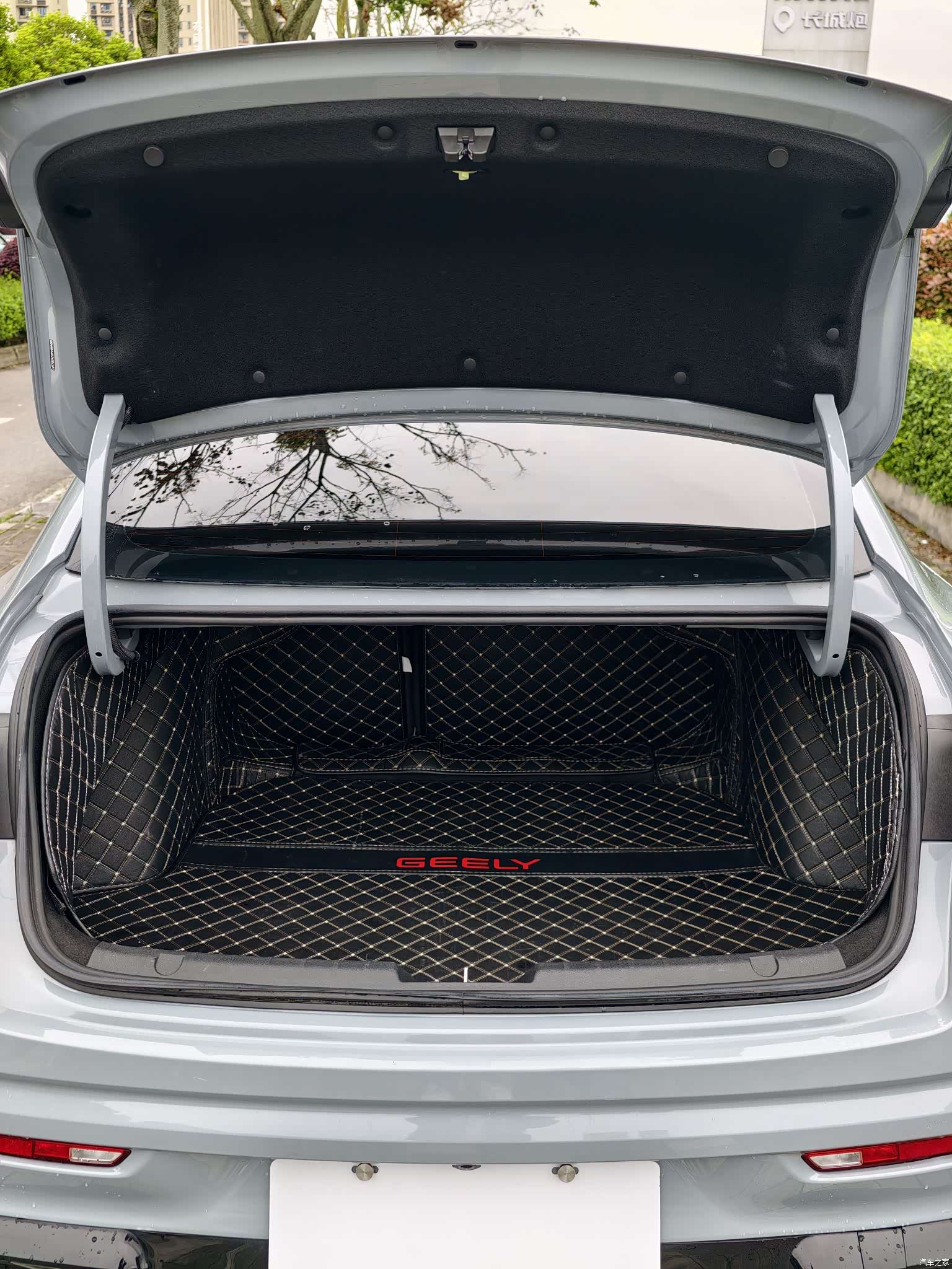 Geely Preface, 2024 15