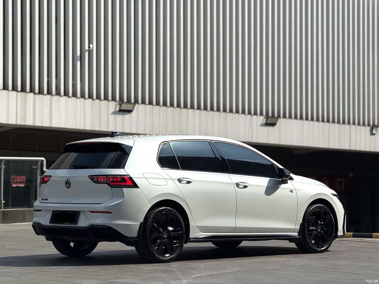 Volkswagen Golf, 2025 10