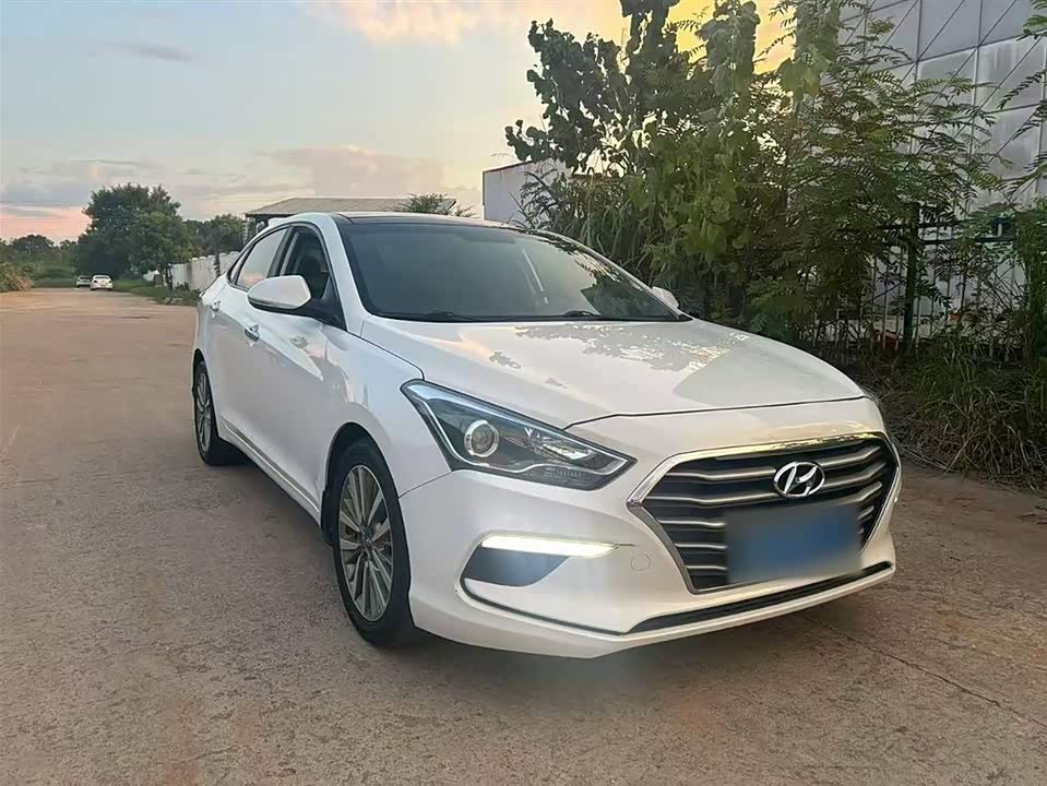 Hyundai Name picture