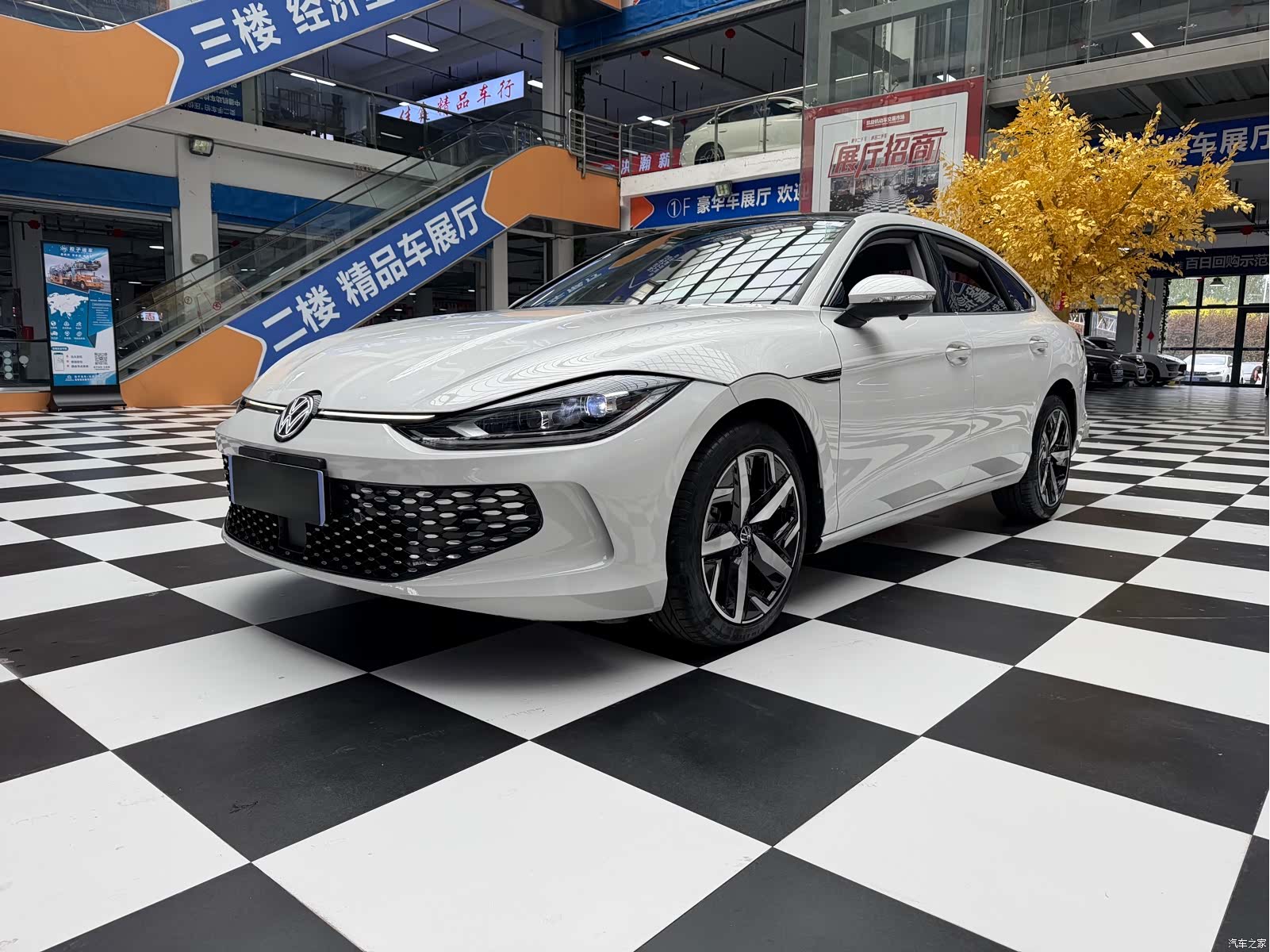 Volkswagen Lamando, 2023 1