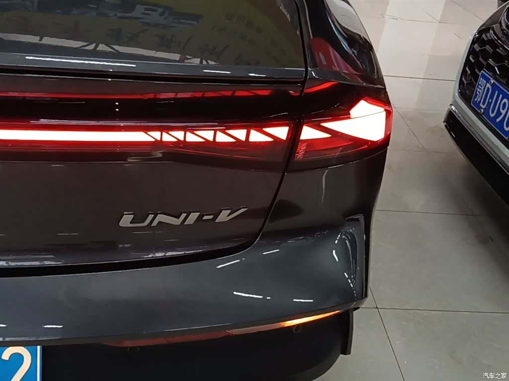 Changan UNI-V, 2023 8