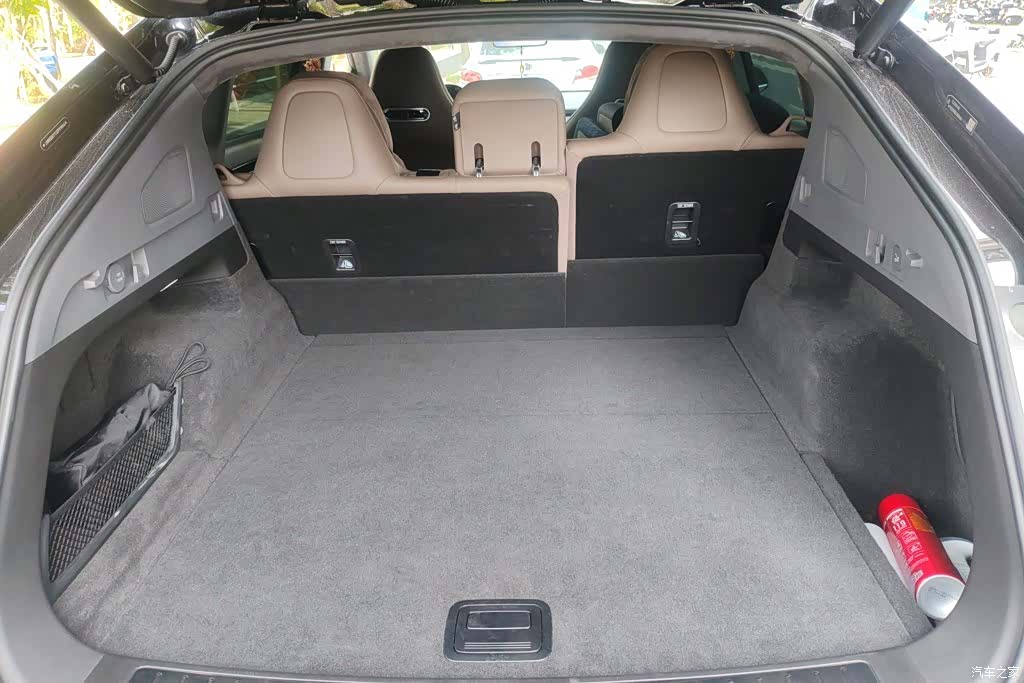 Luxeed R7, 2025 4