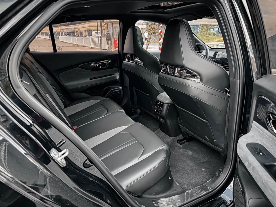 Trumpchi Shadow Leopard