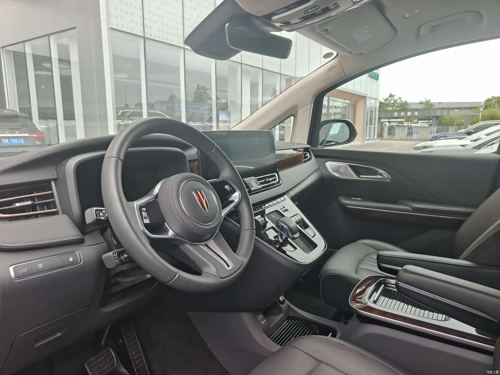 Hongqi HQ9, 2024 11