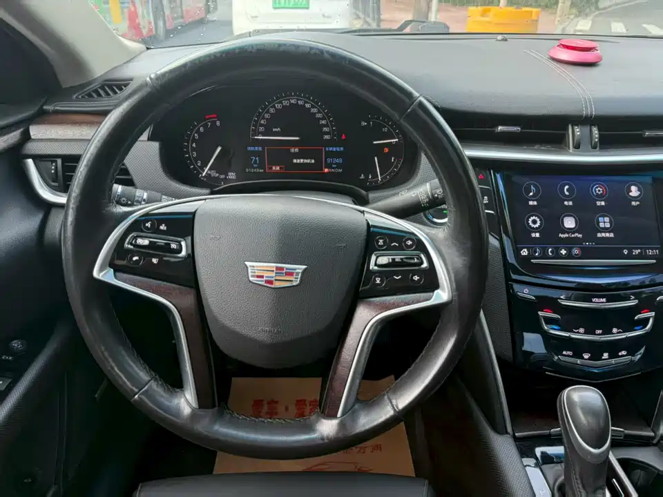 Cadillac XTS