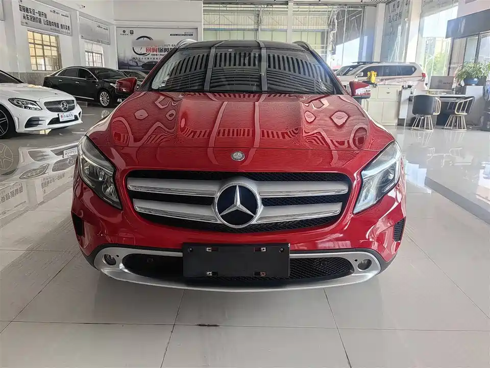 Mercedes-Benz GLA