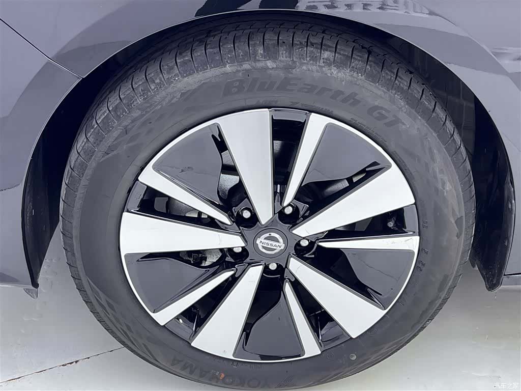 Nissan Teana, 2026 11