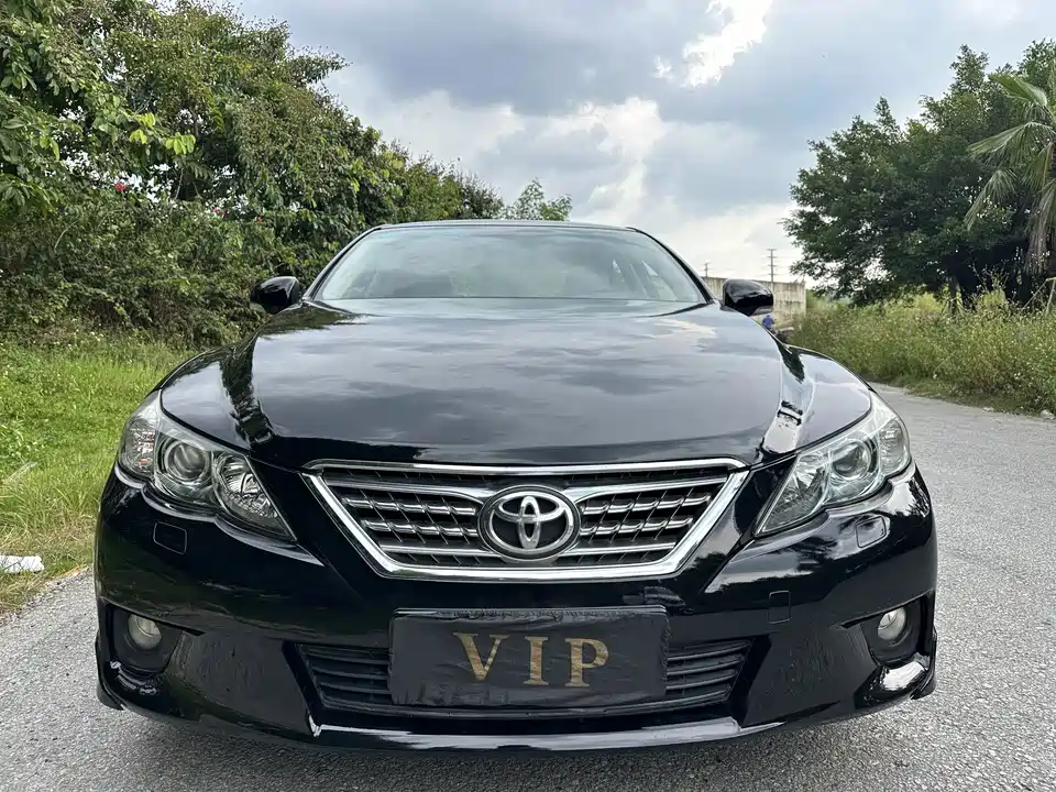 Toyota Reiz