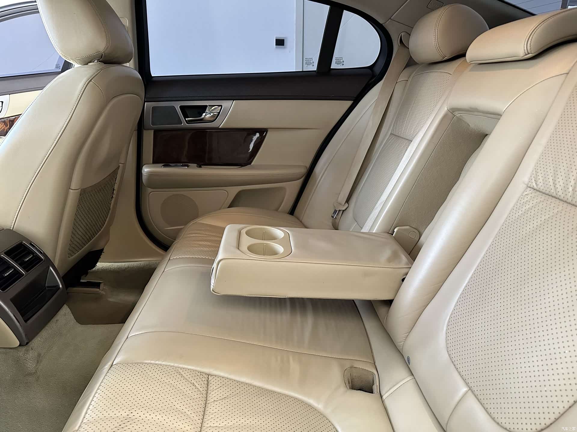 Jaguar XF, 2009 17