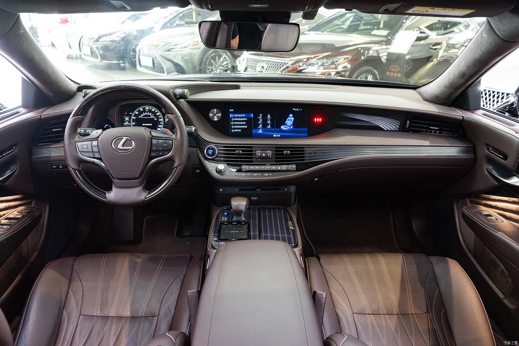 Lexus LS, 2019 13