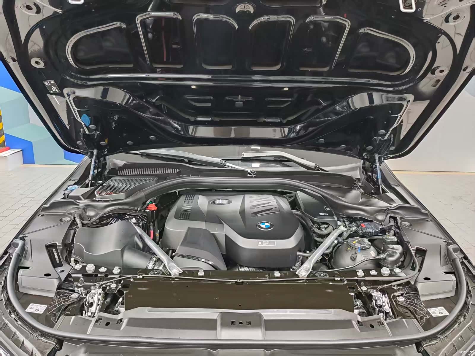 BMW 5 Series, 2025 28